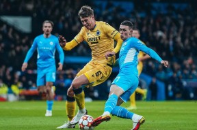 开云棋牌使用方法包含清晨突围战来临；曼城围绕英超远射贴柱；气氛紧张；纪律约束更严格的词条