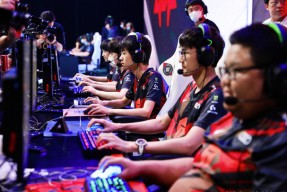 开云棋牌使用方法JackeyLove在加拿大队比赛中惊险取胜，爆冷引发热议！(jackeylove加入ig)